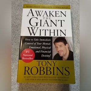 Tony Robbins Awaken the Giant Within paperback